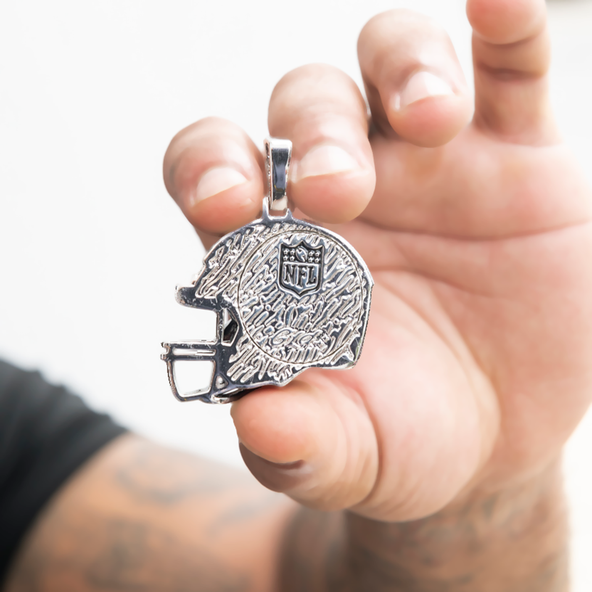 2025 Cleveland Browns Team Helmet Pendant - White Gold