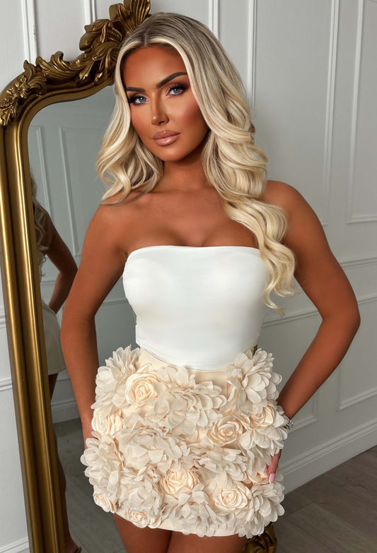 Electric Energy Cream Flower Embroidered Mini Skirt